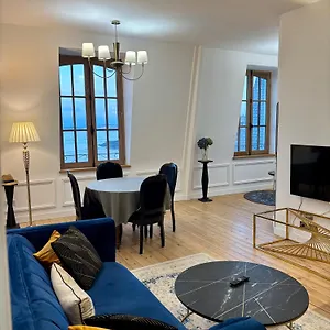 https://le-royal-xix-dinard-vue-mer-luxe.inbrittany.com